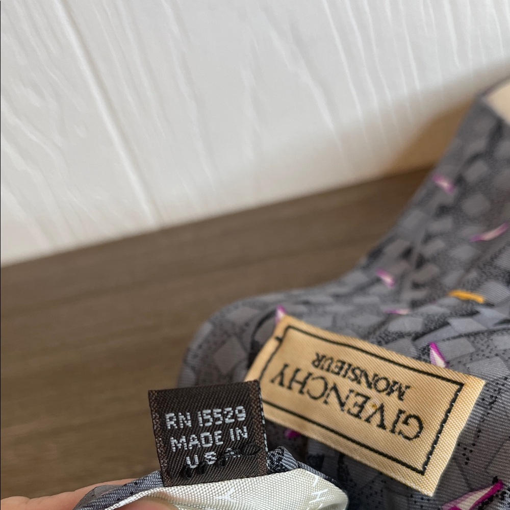 Givenchy Vintage Gray Geometric Patterned Men's T… - image 6